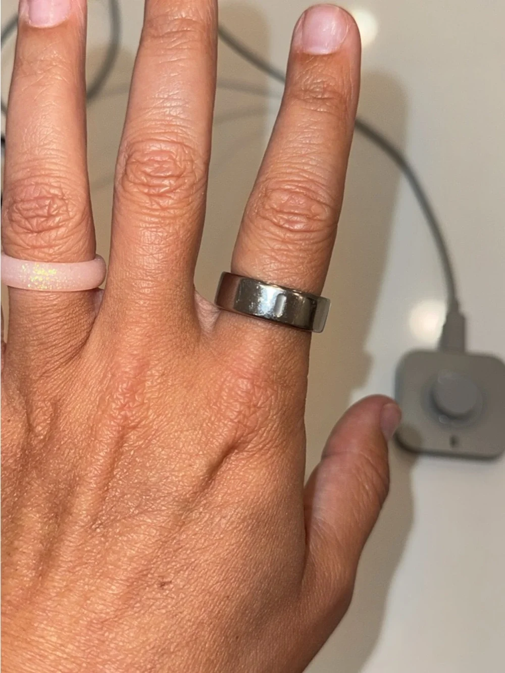 Oura Ring 4 – Silver – Size 10 + Original Charger
